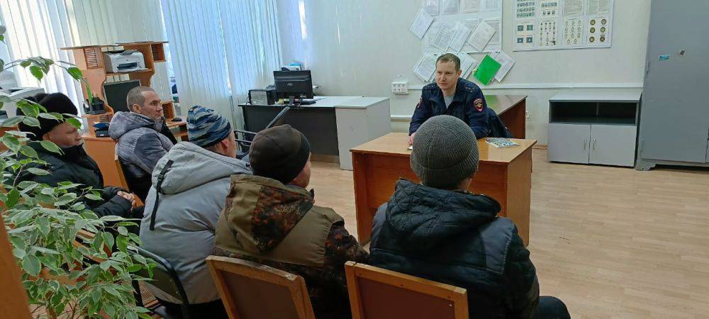 Сотрудник Госавтоинспекции Солнечного района провёл профилактические беседы с осуждёнными