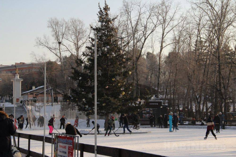 Каток «Народный» встречает первых гостей