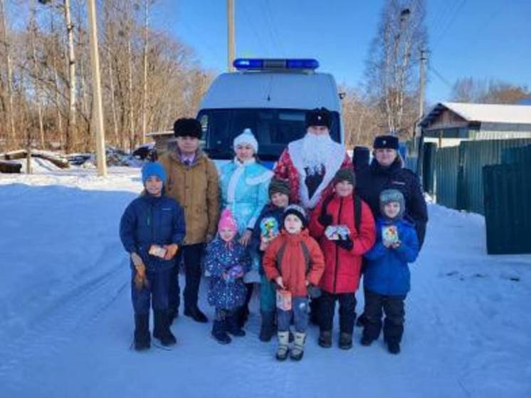 Акция «Полицейский Дед Мороз» продолжается в Хабаровском крае