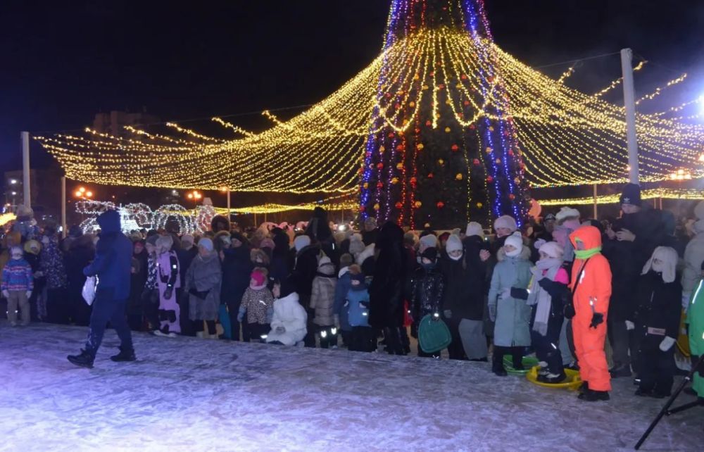 Главный новогодний городок открылся в Комсомольске-на-Амуре