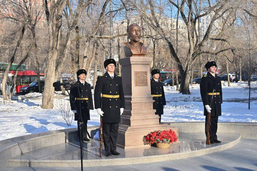 Сергей Кравчук: в честь Дня работника органов безопасности РФ в Хабаровске открыты сквер и памятник Феликсу Эдмундовичу Дзержинскому