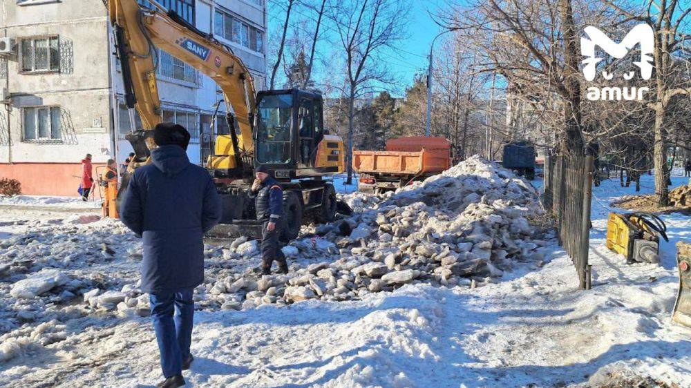 Из-за потопа детям отменили уроки в хабаровской школе