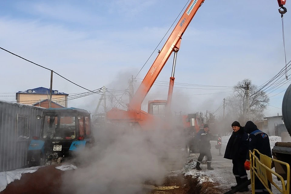 Крупную аварию на тепломагистрали устранили в Хабаровске0