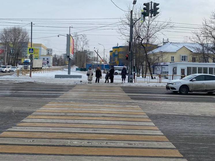 Пешеходов Хабаровского края призывают проявлять бдительность и осторожность на дорогах