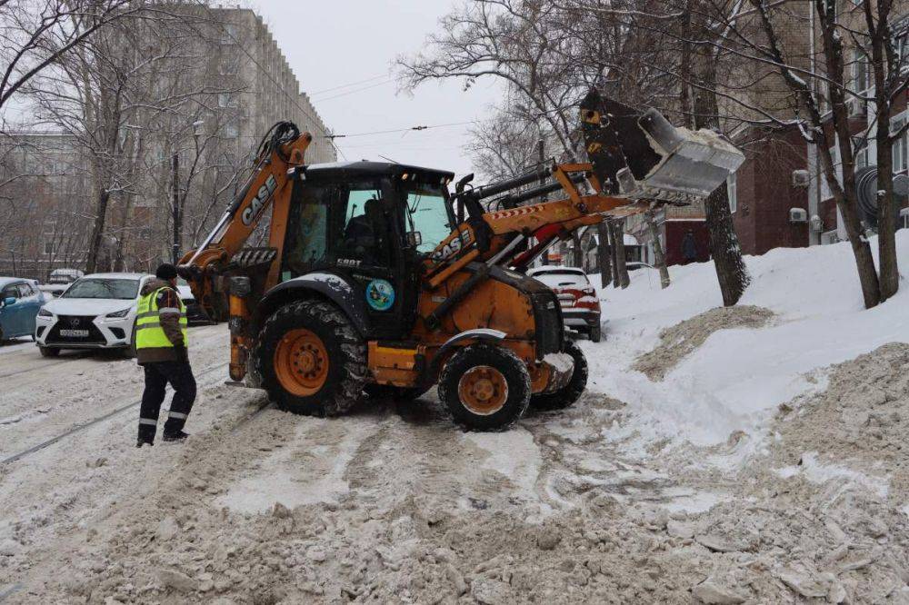 С приходом циклона все предприятия города перешли на круглосуточный режим работы