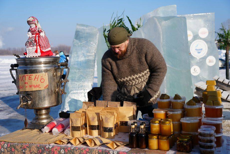 На озере Драга прошел второй этап кубка России по зимнему плаванию