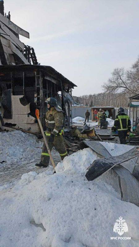 Женщина и четырехлетний ребенок пострадали при пожаре в частном доме в селе Мичуринском