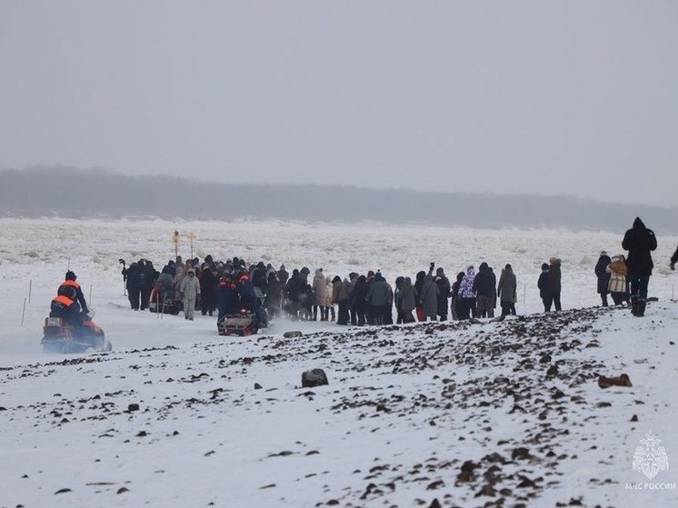 Спасатели в Хабаровске обеспечили безопасность крестного хода