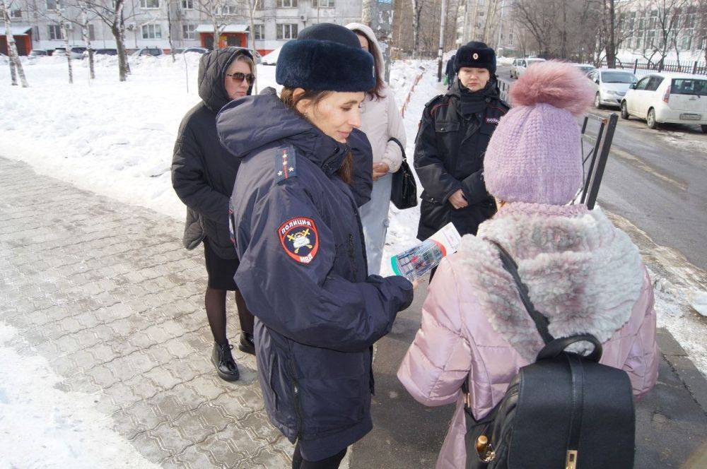 В Хабаровске полицейские и активисты вышли в «Родительский патруль»