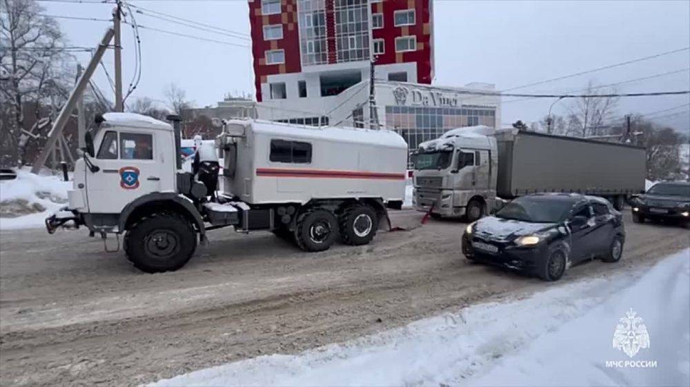 В Хабаровске сотрудники МЧС Росси за сутки 15 раз приходили на выручку водителям автомобилей