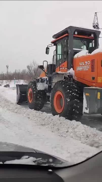 В Хабаровском крае прокуроры координируют работу уполномоченных органов и дорожных служб по ликвидации последствий циклона