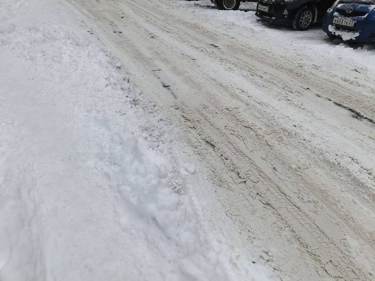 ДТП на улицах города: хабаровчане продолжают жаловаться на нечищеные дороги