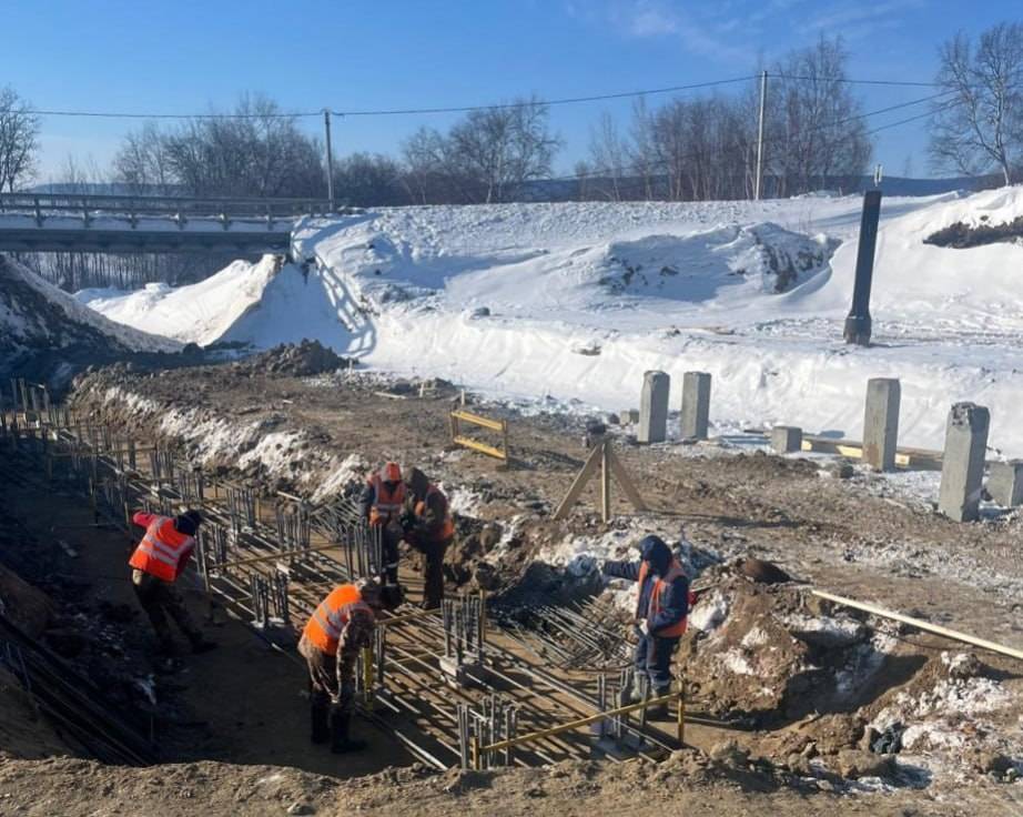 Стартовал ремонт моста через реку Половинка в Николаевском районе