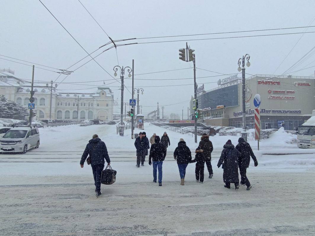 Из-за непогоды в Хабаровском крае закрывают ледовые переправы и переносят рейсы