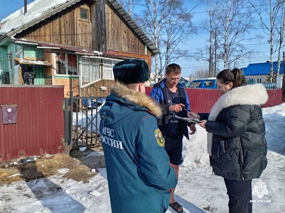 С жителями поселка Ванино провели пожарные инструктажи