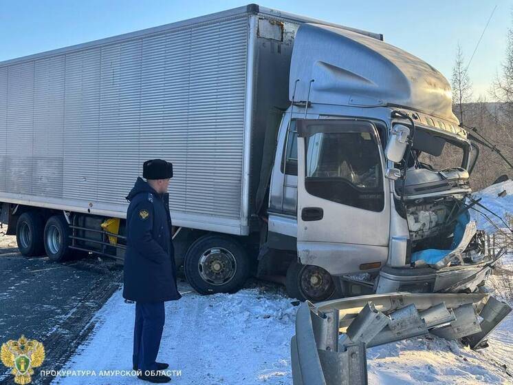 Двое человек погибли в ДТП у аэропорта Амурской области