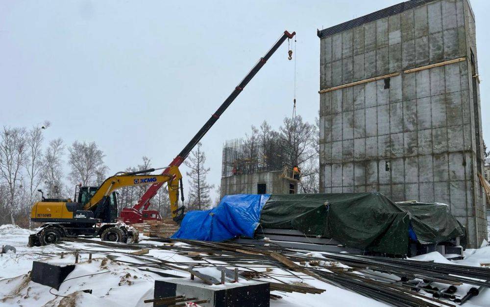 В Хабаровске прокуратура контролирует ход строительства спортивно-досугового центра