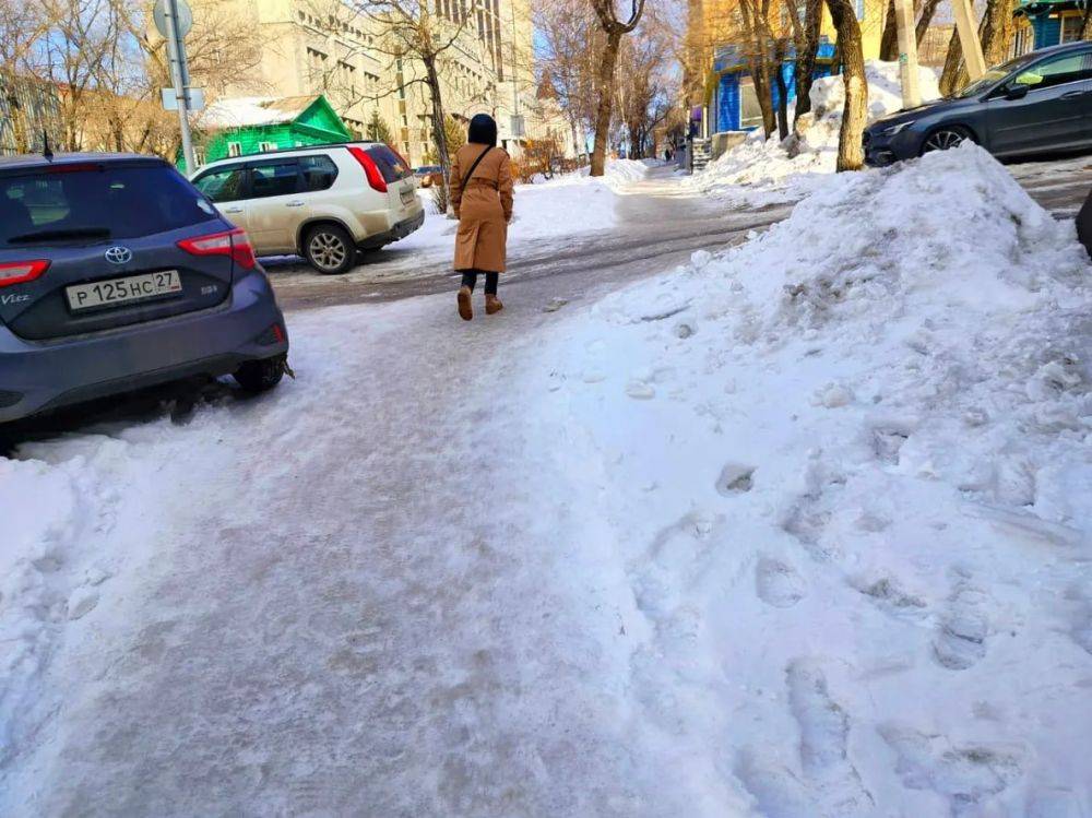 В Хабаровске зафиксировали резкий рост числа травм на гололёде