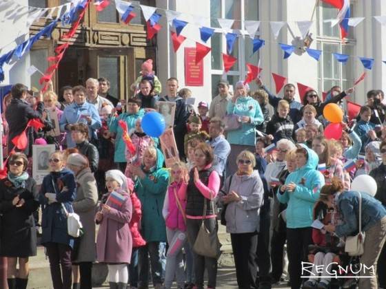 Хор из тысяч архангелогородцев исполнил песню «День Победы»