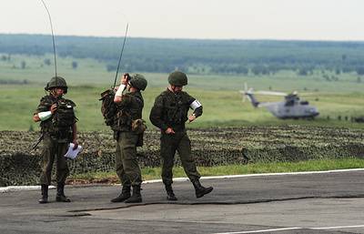 Около 1,5 тыс. военных участвуют в учениях войск связи ВВО одновременно в пяти регионах