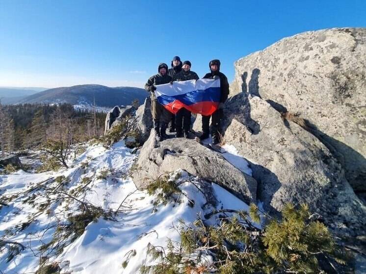 Судьи в Амурской области покорили Тукурингру в честь 80-летия Победы